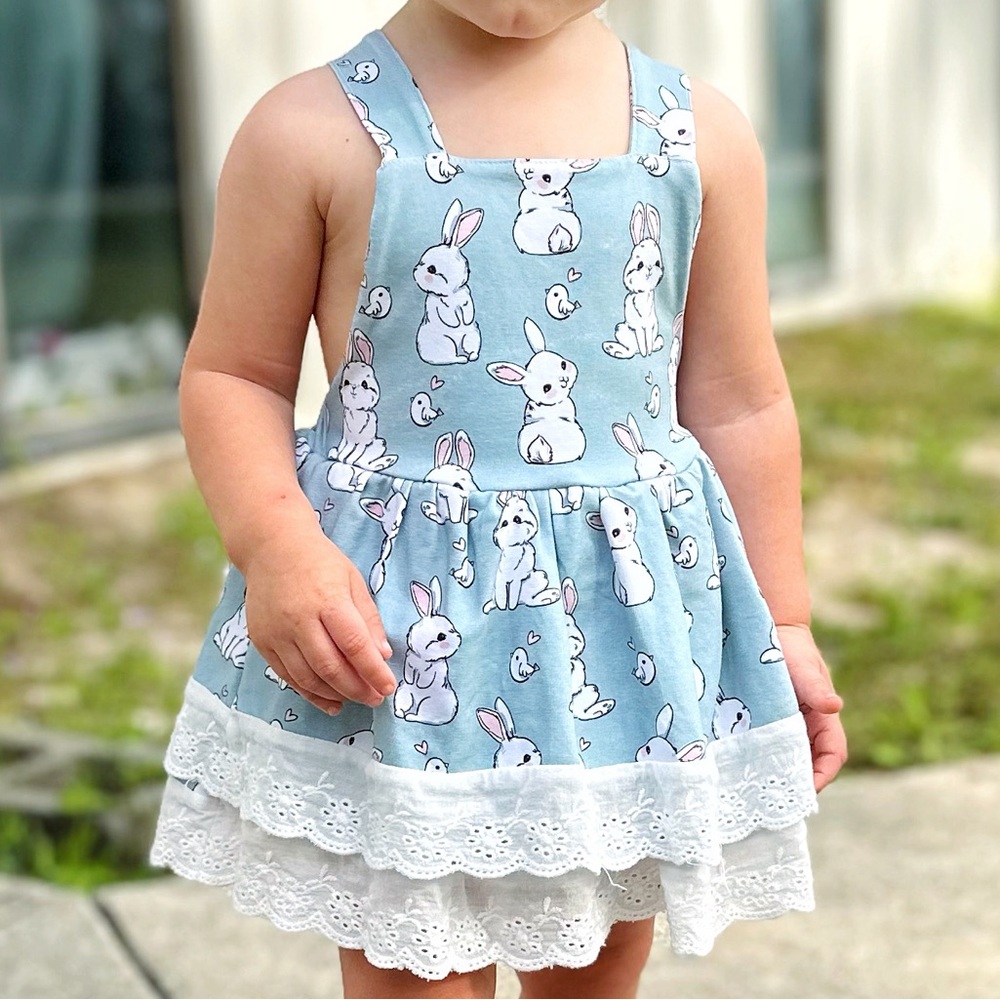 Liv & Stella bunny pinafore dress w/bodysuit